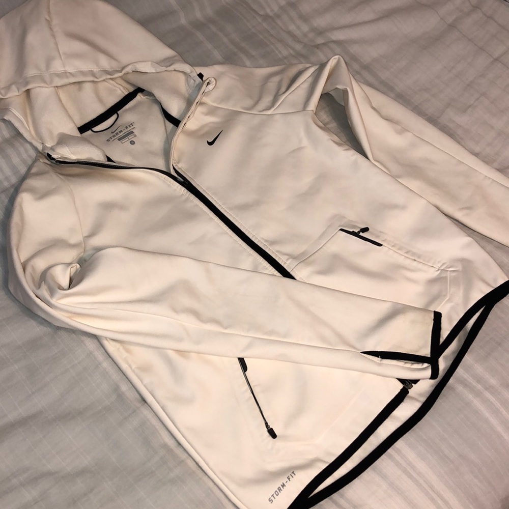 Nike Storm Fit Windbreaker  (BLACK FRIDAY SPECIAL)